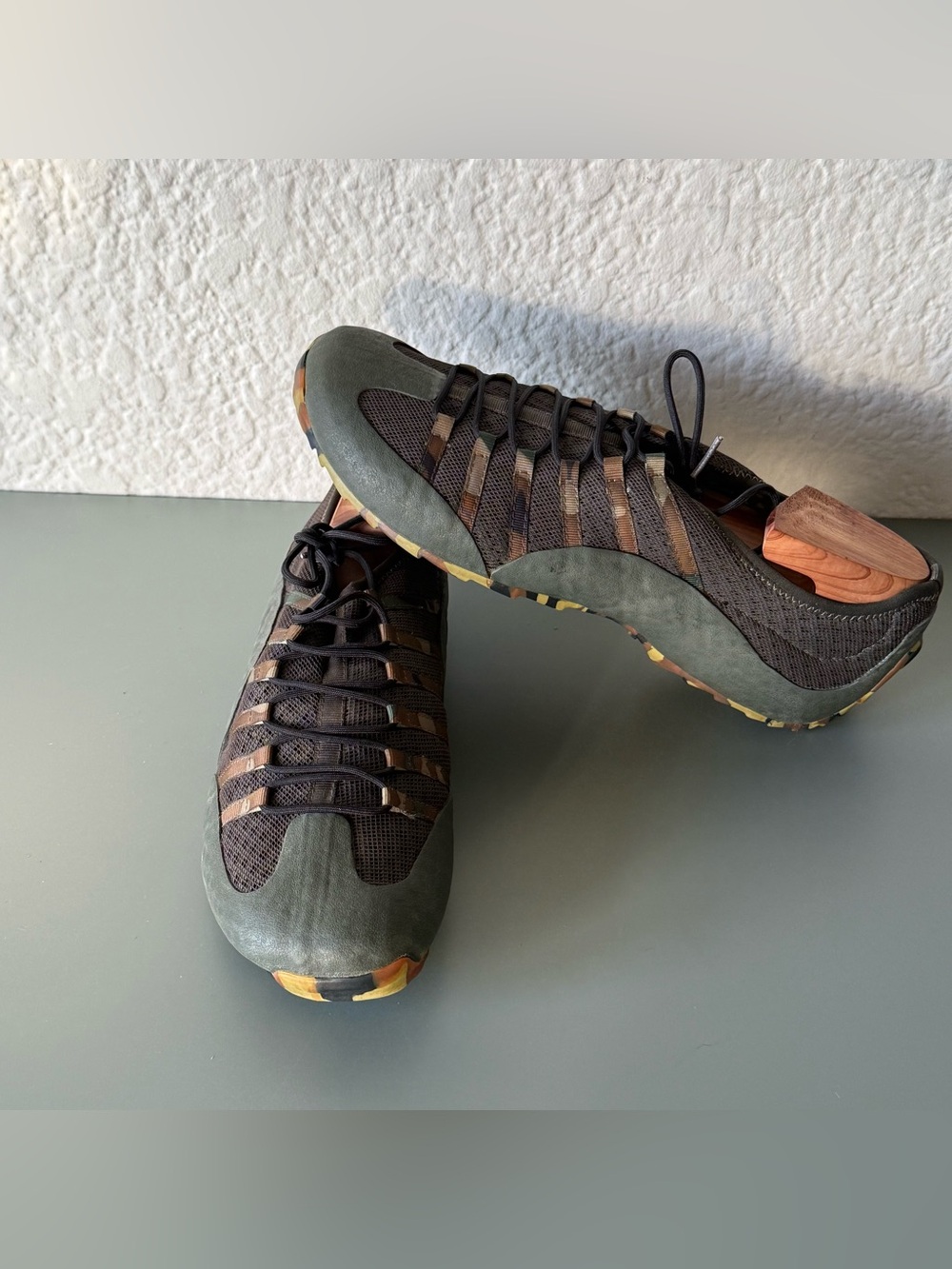 Tsubo Green StretchSlip-On Mesh Camo Sneaker Shoes Women's size 10